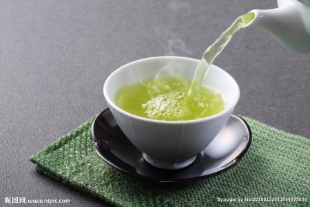 夏季适合饮绿茶？ 茶艺师揭秘绿茶的营养价值